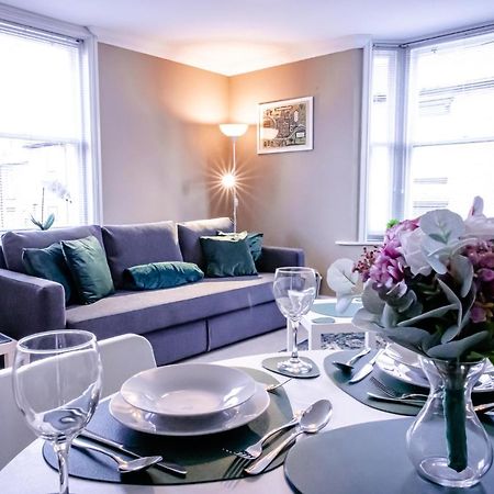 Lord Street - 2 Beautiful Apartments - Sleep Up To 14 Guests - By Rework Accommodation Честер Екстер'єр фото