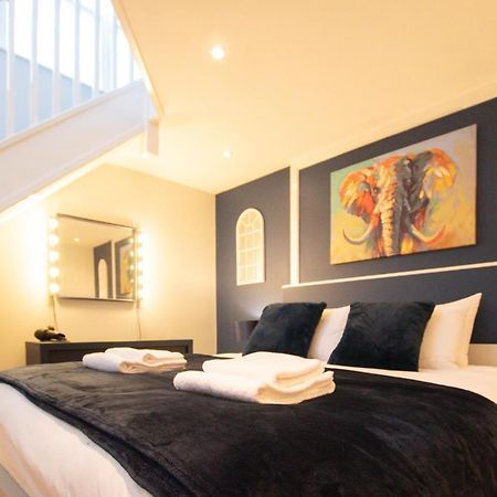 Lord Street - 2 Beautiful Apartments - Sleep Up To 14 Guests - By Rework Accommodation Честер Екстер'єр фото