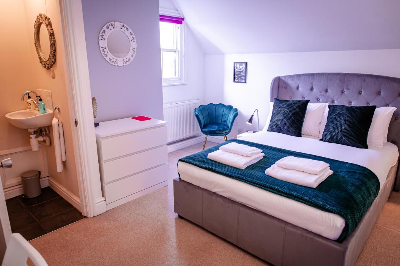 Lord Street - 2 Beautiful Apartments - Sleep Up To 14 Guests - By Rework Accommodation Честер Екстер'єр фото
