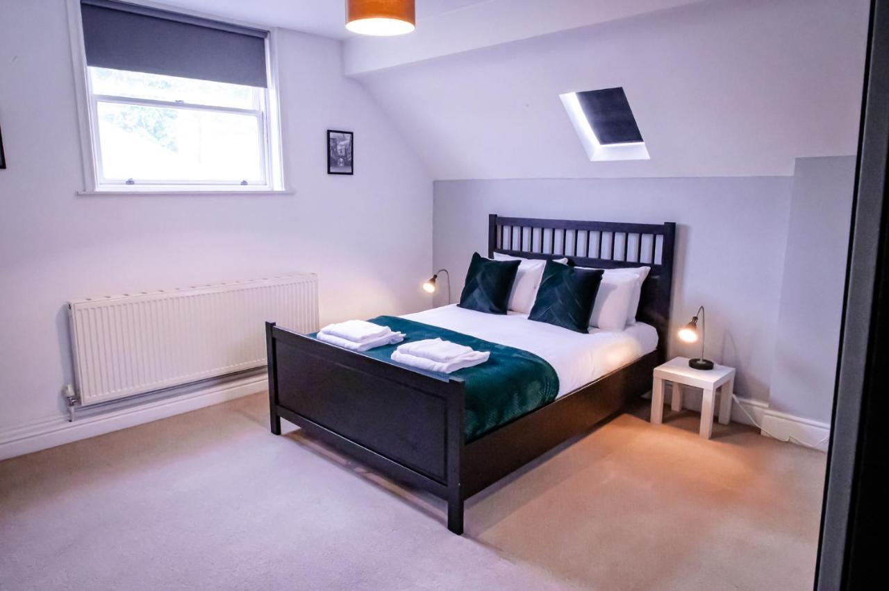 Lord Street - 2 Beautiful Apartments - Sleep Up To 14 Guests - By Rework Accommodation Честер Екстер'єр фото