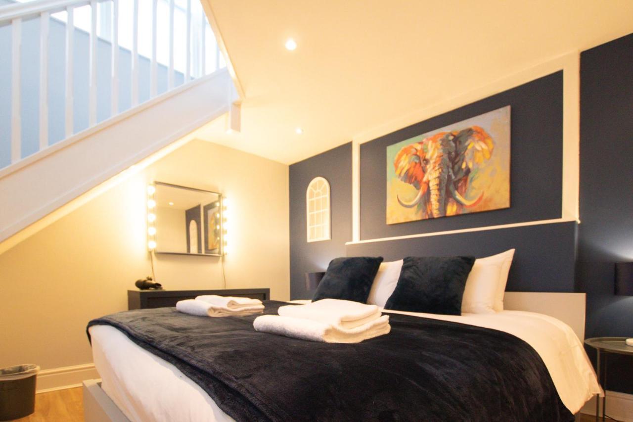 Lord Street - 2 Beautiful Apartments - Sleep Up To 14 Guests - By Rework Accommodation Честер Екстер'єр фото