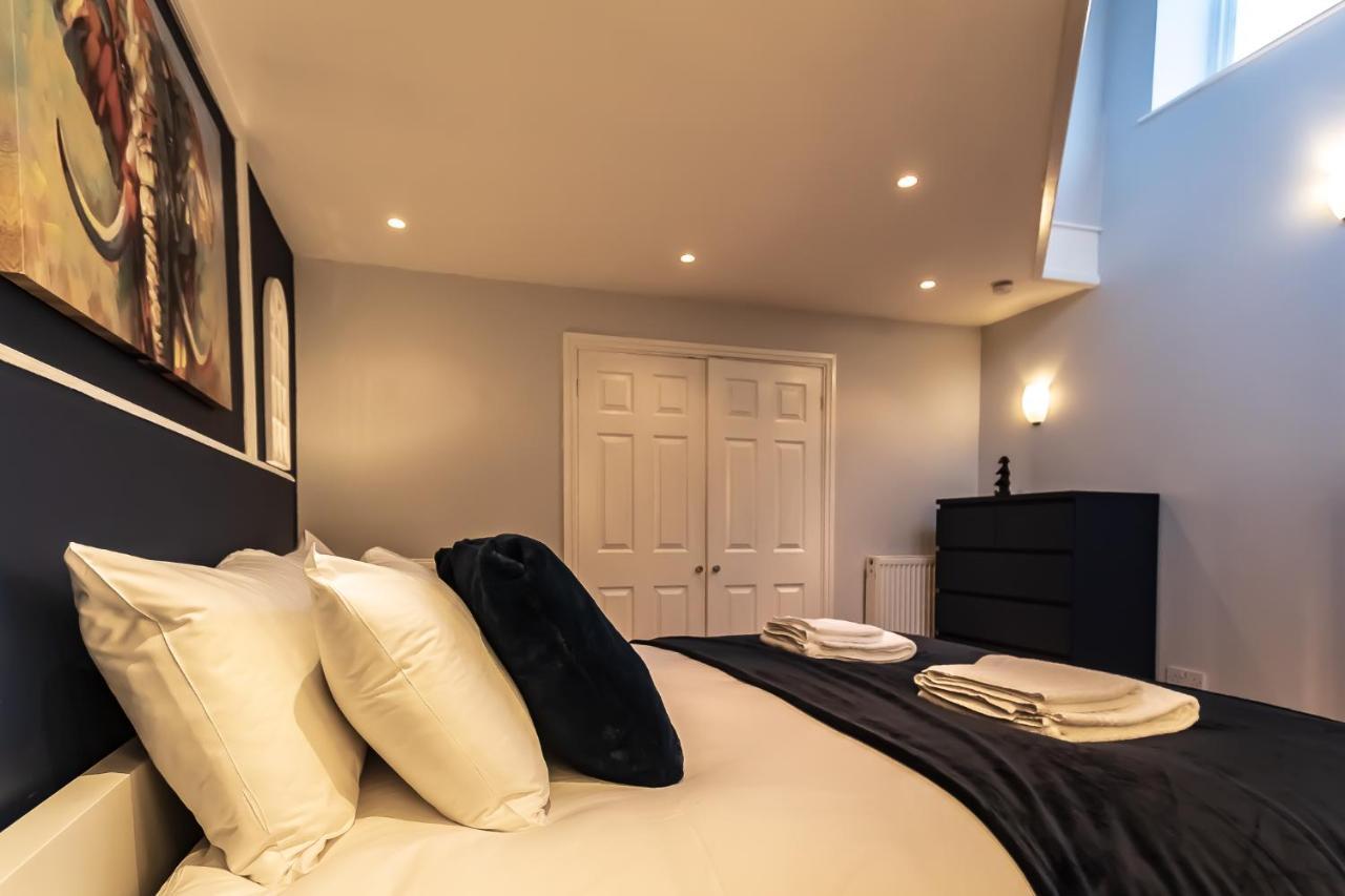 Lord Street - 2 Beautiful Apartments - Sleep Up To 14 Guests - By Rework Accommodation Честер Екстер'єр фото