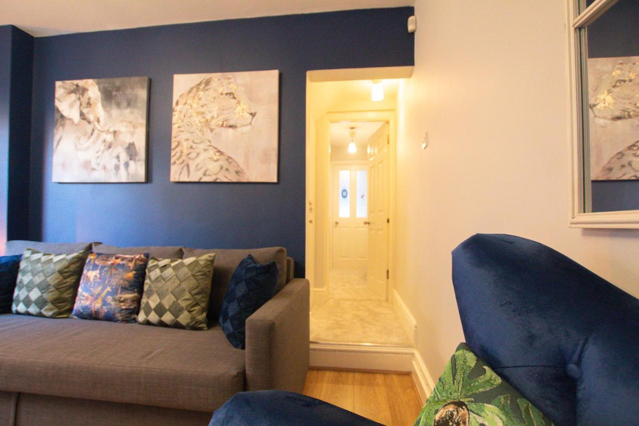 Lord Street - 2 Beautiful Apartments - Sleep Up To 14 Guests - By Rework Accommodation Честер Екстер'єр фото