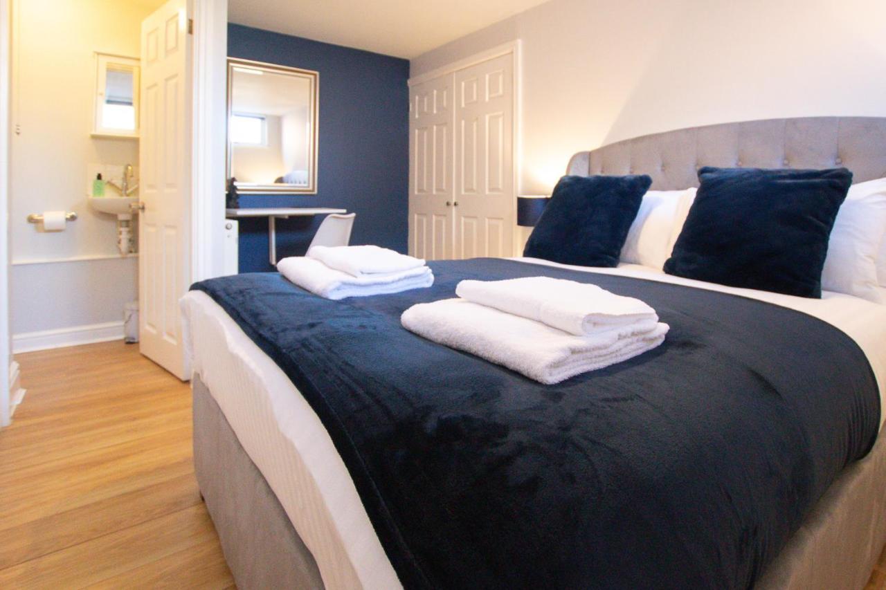 Lord Street - 2 Beautiful Apartments - Sleep Up To 14 Guests - By Rework Accommodation Честер Екстер'єр фото